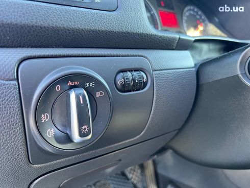 Volkswagen Golf 2005 серый - фото 20