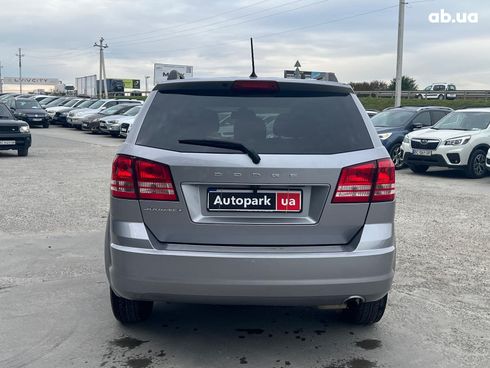 Dodge Journey 2018 серый - фото 7