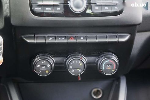 Renault Duster 2021 - фото 19