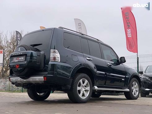 Mitsubishi Pajero Wagon 2014 - фото 15