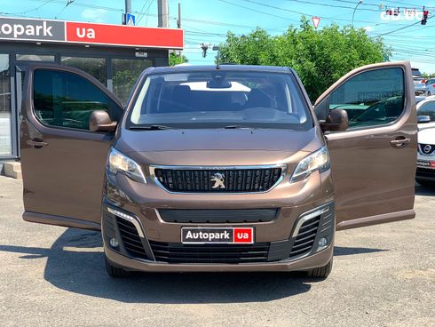Peugeot Traveller 2017 коричневый - фото 17
