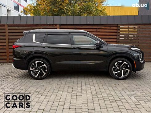 Mitsubishi Outlander 2022 - фото 8