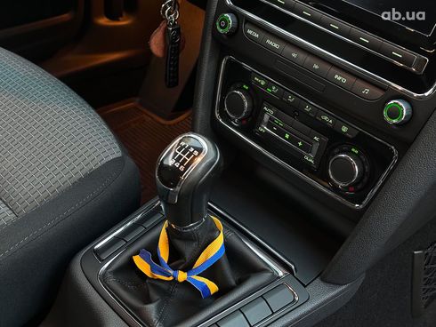 Skoda Superb 2012 белый - фото 42