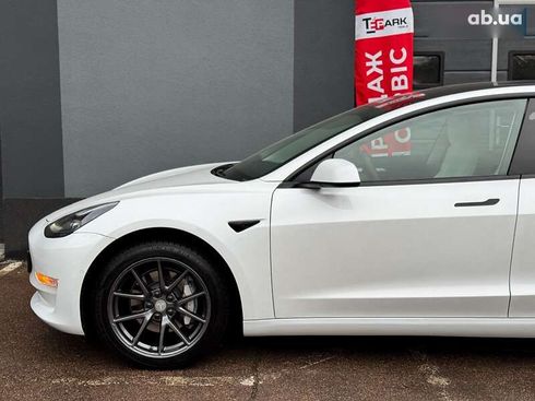 Tesla Model 3 2021 - фото 5