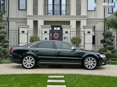 Audi S8 2010 - фото 30
