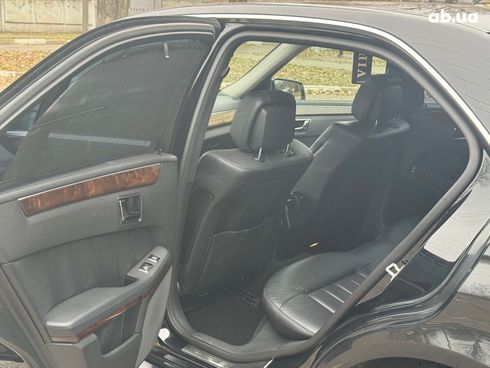 Mercedes-Benz E-Класс 2010 черный - фото 13