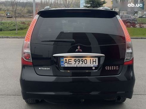 Mitsubishi Grandis 2008 - фото 5