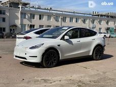 Продаж вживаних Tesla Model Y 2023 року - купити на Автобазарі