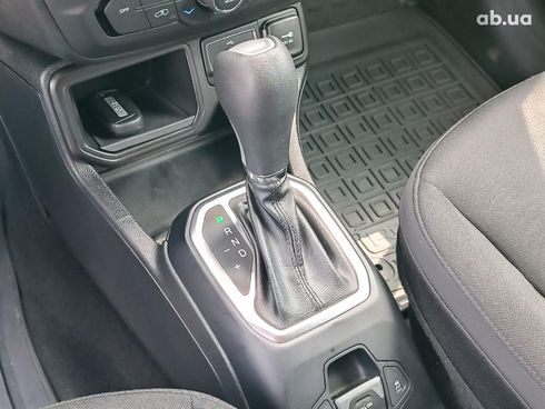 Jeep Renegade 2019 оранжевый - фото 29