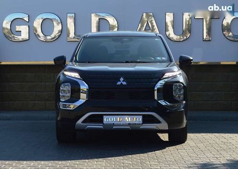 Mitsubishi Outlander 2021 - фото 3