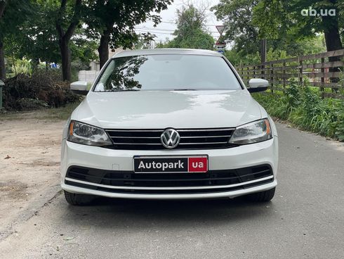 Volkswagen Jetta 2016 белый - фото 2