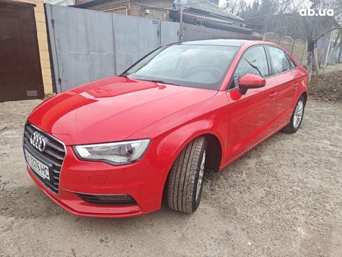 Audi A3 2016 красный - фото 3