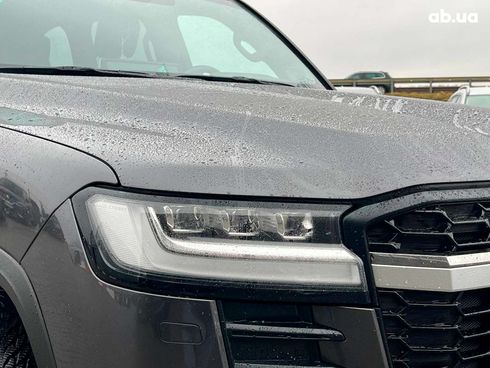 Toyota Land Cruiser 2022 серый - фото 13