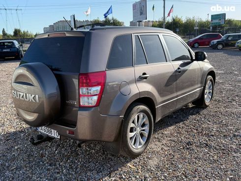 Suzuki Grand Vitara 2013 коричневый - фото 2