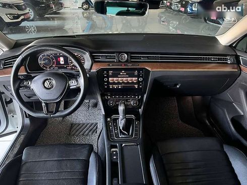 Volkswagen Passat 2018 - фото 18