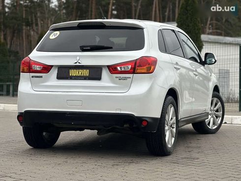 Mitsubishi Outlander 2015 - фото 16