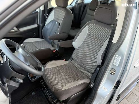 Peugeot Partner 2012 - фото 16