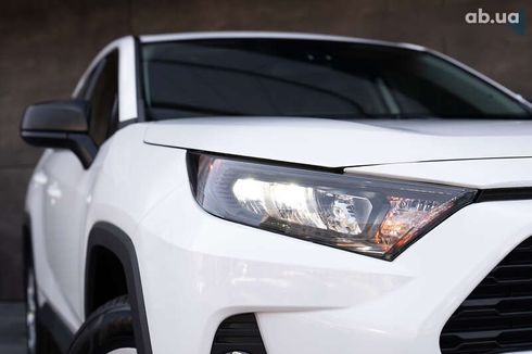 Toyota RAV4 2022 - фото 5