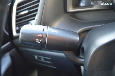 Mazda 3 2015 - фото 18