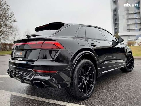 Audi RS Q8 2024 - фото 20