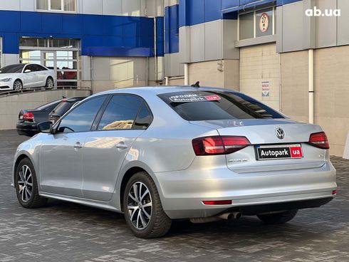 Volkswagen Jetta 2015 серый - фото 12