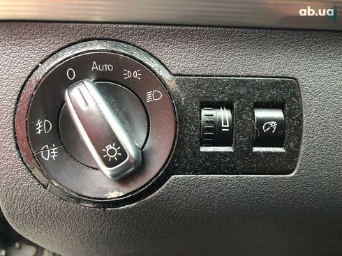 Volkswagen Touran 2010 - фото 18