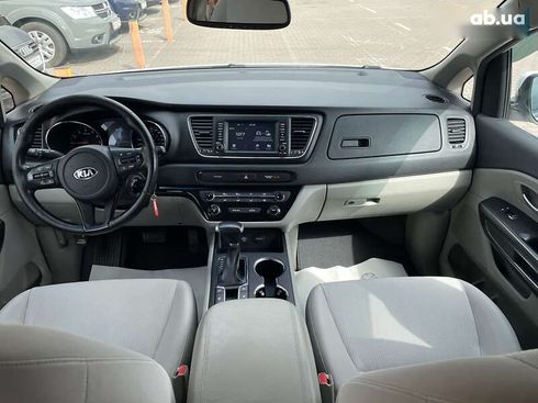 Kia Sedona 2018 - фото 13