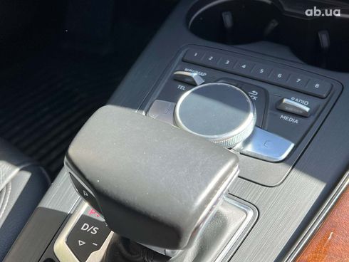 Audi A4 2018 серый - фото 20
