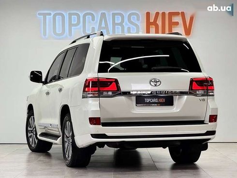 Toyota Land Cruiser 2019 - фото 12