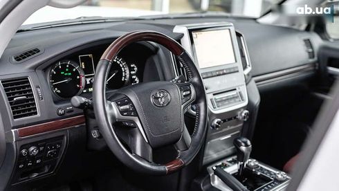 Toyota Land Cruiser 2016 - фото 22