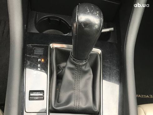 Mazda 3 2019 красный - фото 6