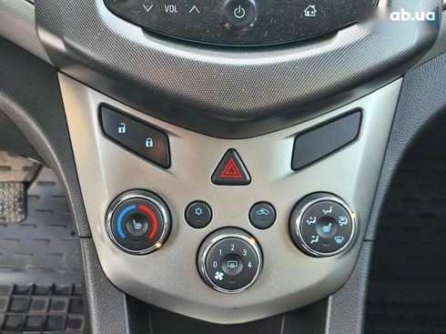 Chevrolet Aveo 2014 - фото 17
