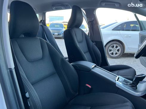 Volvo V60 2014 белый - фото 37