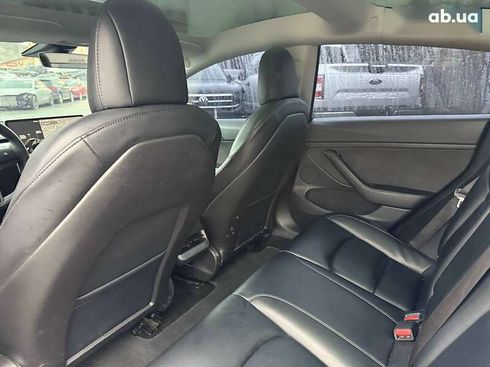 Tesla Model 3 2021 - фото 15
