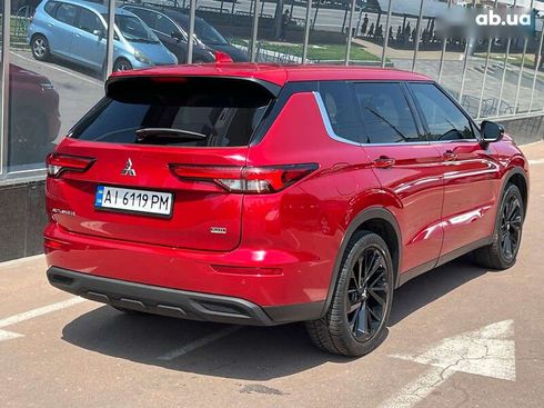 Mitsubishi Outlander 2021 - фото 5