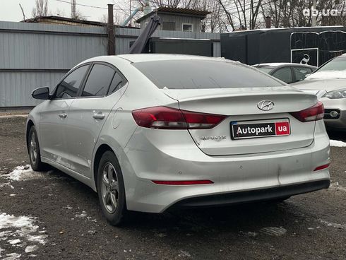 Hyundai Avante 2017 серый - фото 9