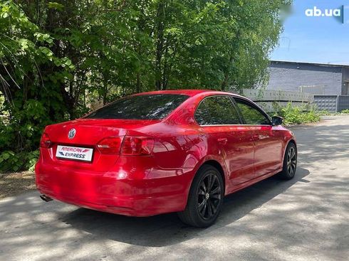 Volkswagen Jetta 2013 - фото 3