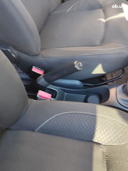 Dacia Duster 2016 белый - фото 6