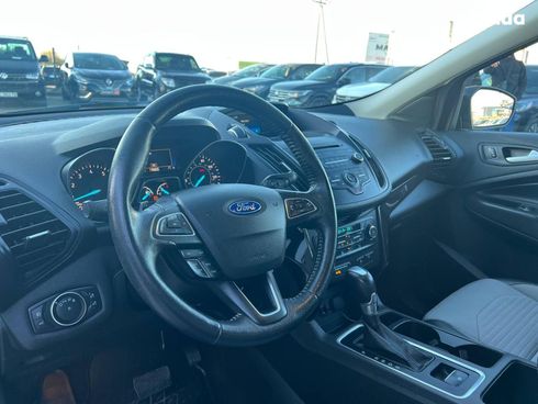 Ford Escape 2017 красный - фото 32