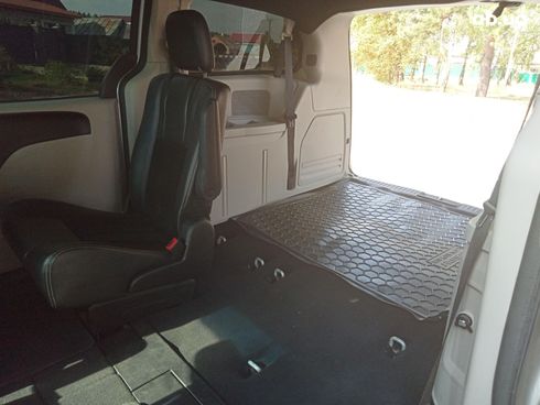 Dodge Caravan 2017 серый - фото 6