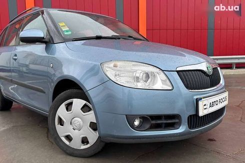 Skoda Fabia 2008 - фото 2