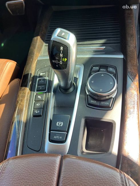 BMW X5 2015 серый - фото 16
