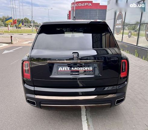 Rolls-Royce Cullinan 2022 - фото 11