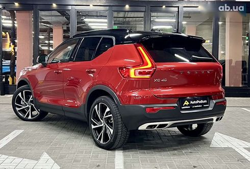 Volvo XC40 2022 - фото 8