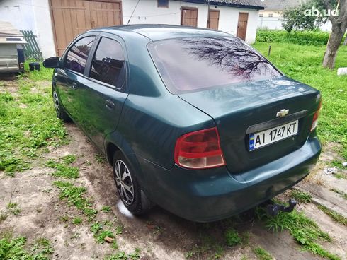 Chevrolet Aveo 2005 зеленый - фото 9