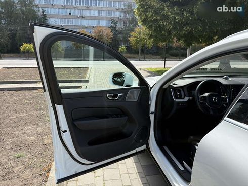 Volvo XC60 2020 - фото 25