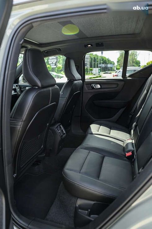 Volvo XC40 2021 - фото 21