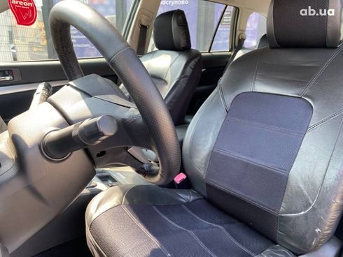 Subaru Legacy Wagon 2012 серебристый - фото 16