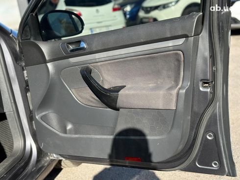 Volkswagen Jetta 2005 серый - фото 19