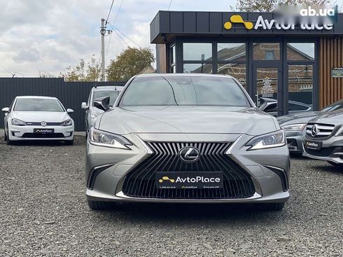 Lexus ES 2021 - фото 2